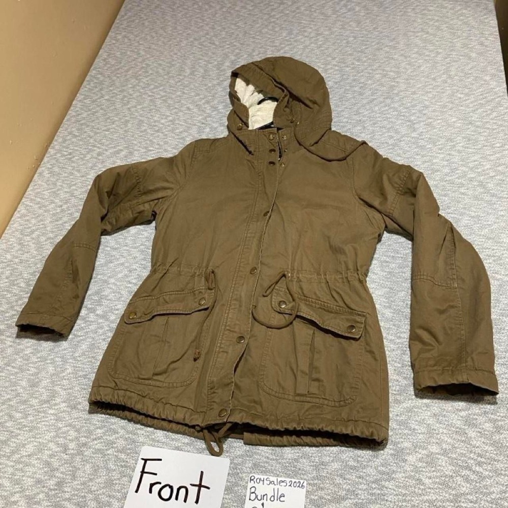 Love tree brown jacket full zip up with hood and pockets women M. SKU-C142